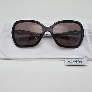 Oakley OO9167-09 Overtime Black Polarized OO Grey Lens Breast Cancer Sunglasses